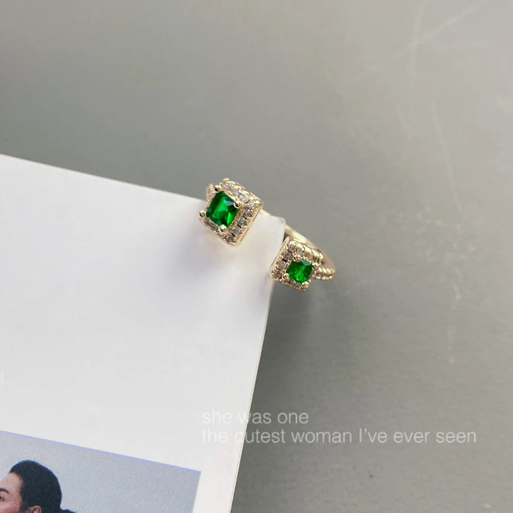The Exquisite Green Jewel Ring