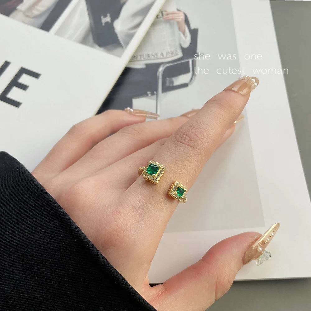 The Exquisite Green Jewel Ring