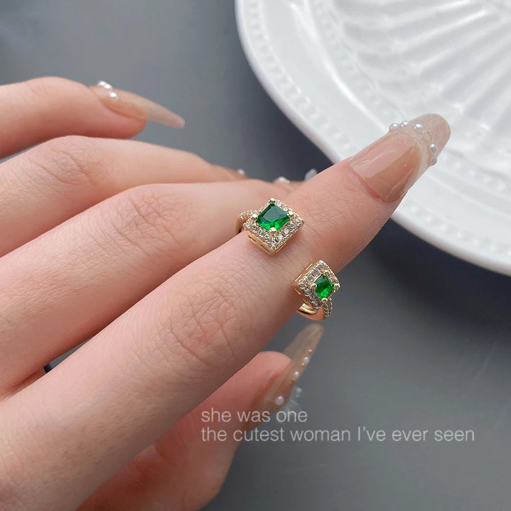 The Exquisite Green Jewel Ring