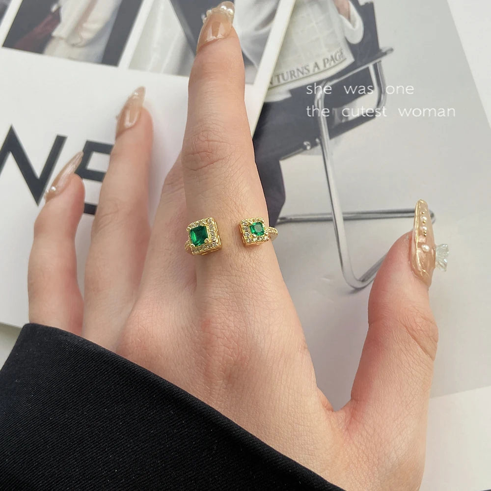 The Exquisite Green Jewel Ring