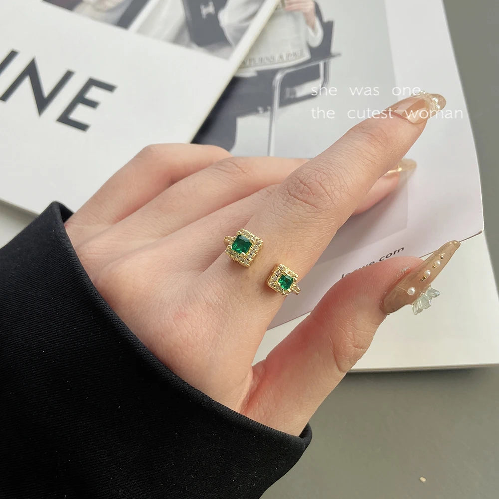 The Exquisite Green Jewel Ring